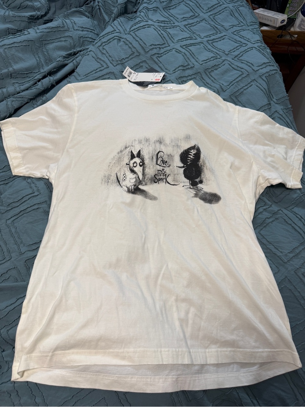NWT Uniqlo x Tim Burton Frankenweenie “Love at First Spark” Graphic Tee XL